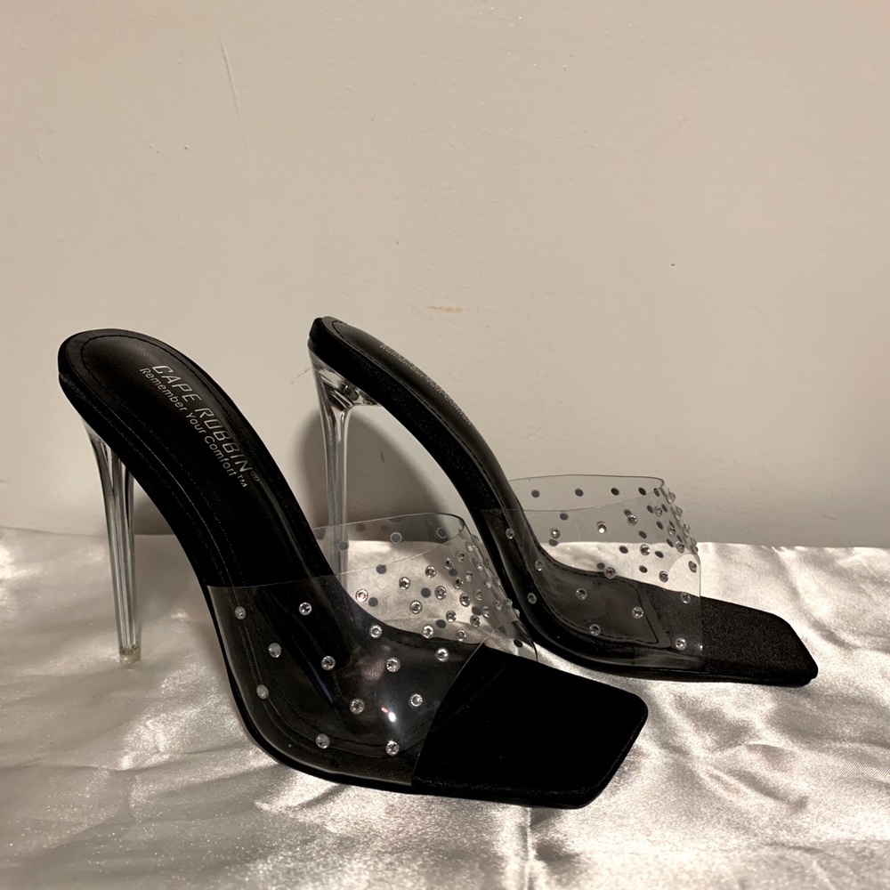 Black pointed heel